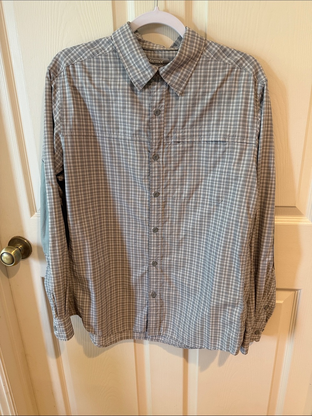 Marmot Men's Light Gray Plaid Button-Down Padded Elbow Shirt Sz M.